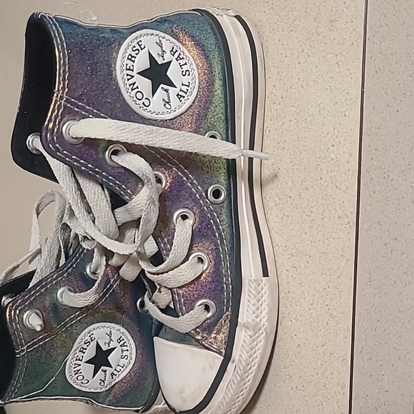 Converse size 11 sneakers - Picture 2 of 4